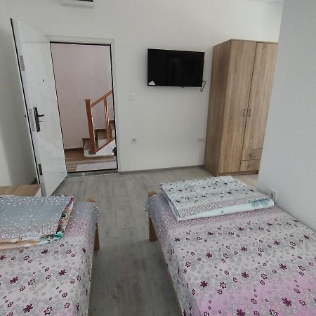 Apartmani 15 Cetinje Kültér fotó