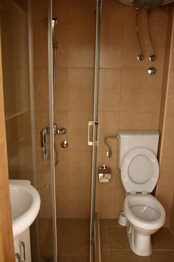 Apartmani 15 Cetinje Kültér fotó