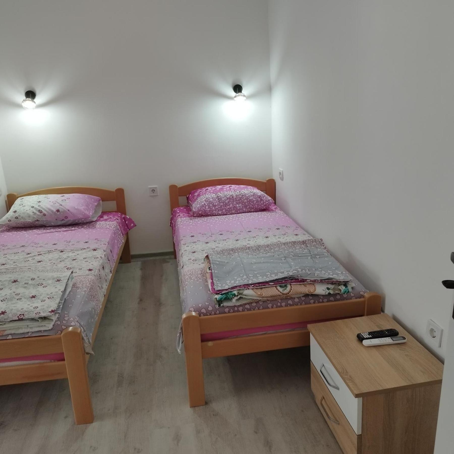Apartmani 15 Cetinje Kültér fotó