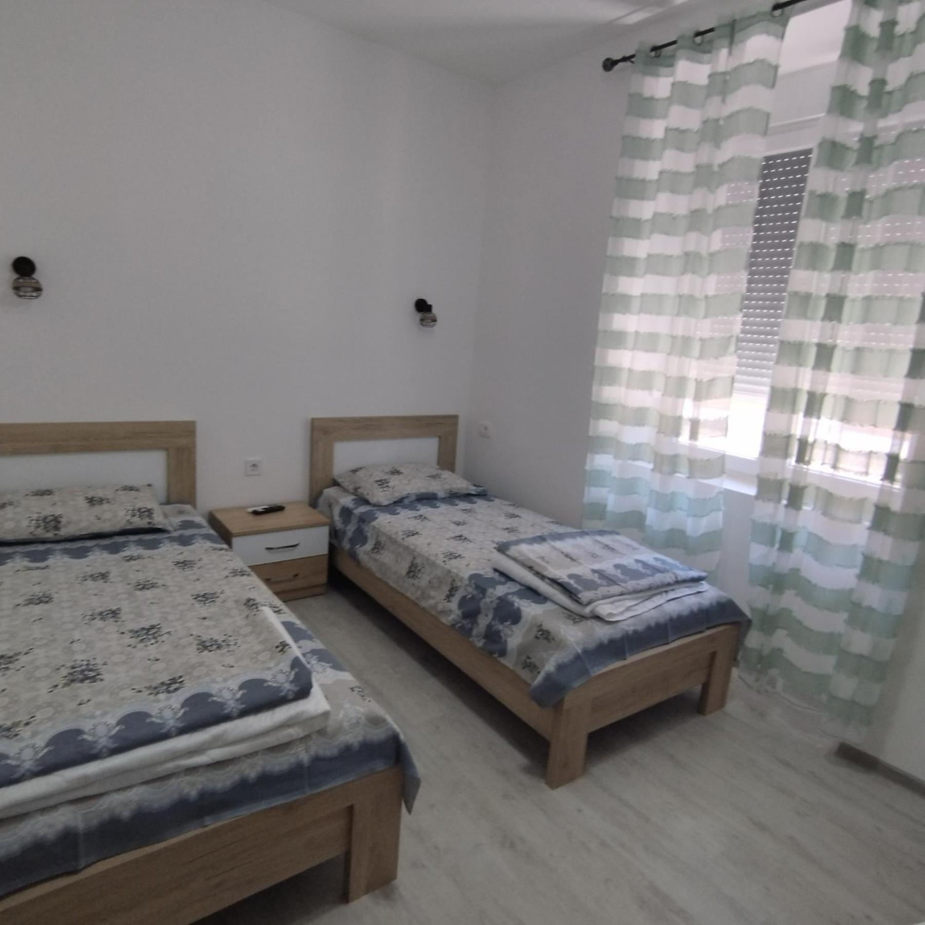 Apartmani 15 Cetinje Kültér fotó